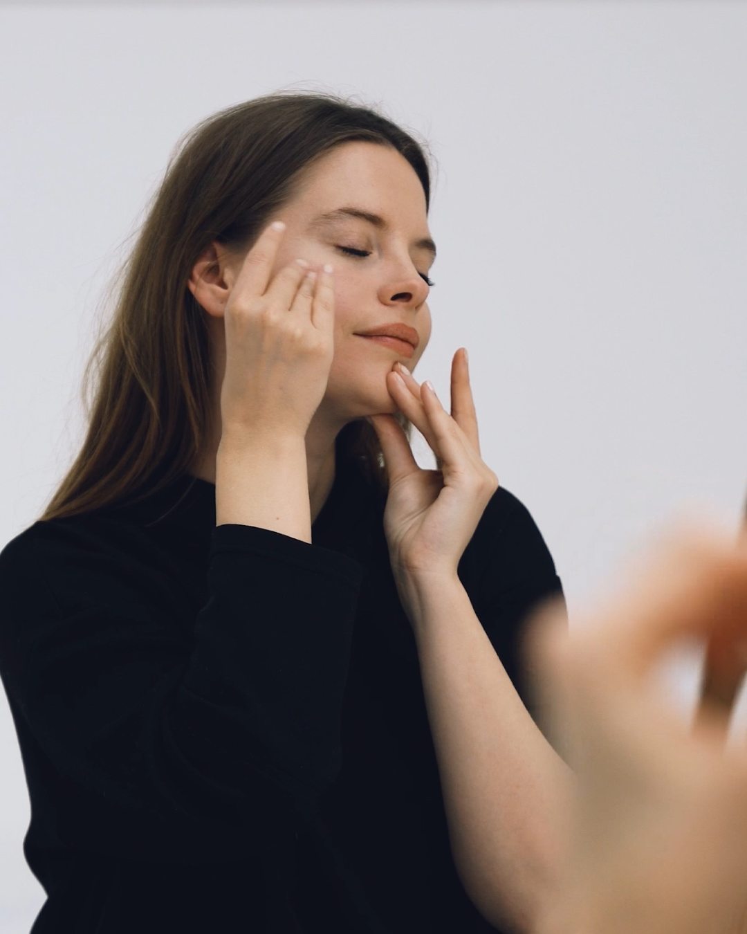 The Importance of Non- Invasive Face Lifting